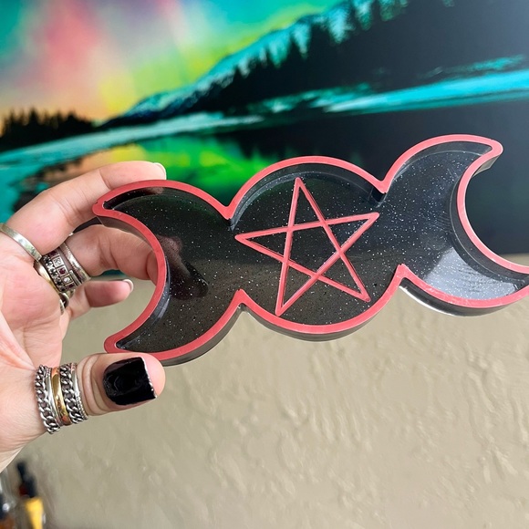 π΄β SALE ! red dot items are 2 for $25 . Bundle more than 3 and its $10 each π - Picture 11 of 16